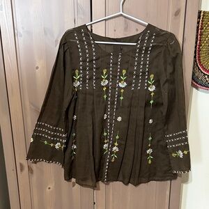 VINTAGE Boho embroidered floral pleated top blouse daisy stitch